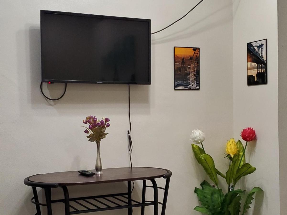 Jen'S Paranaque City Apartment Манила Экстерьер фото