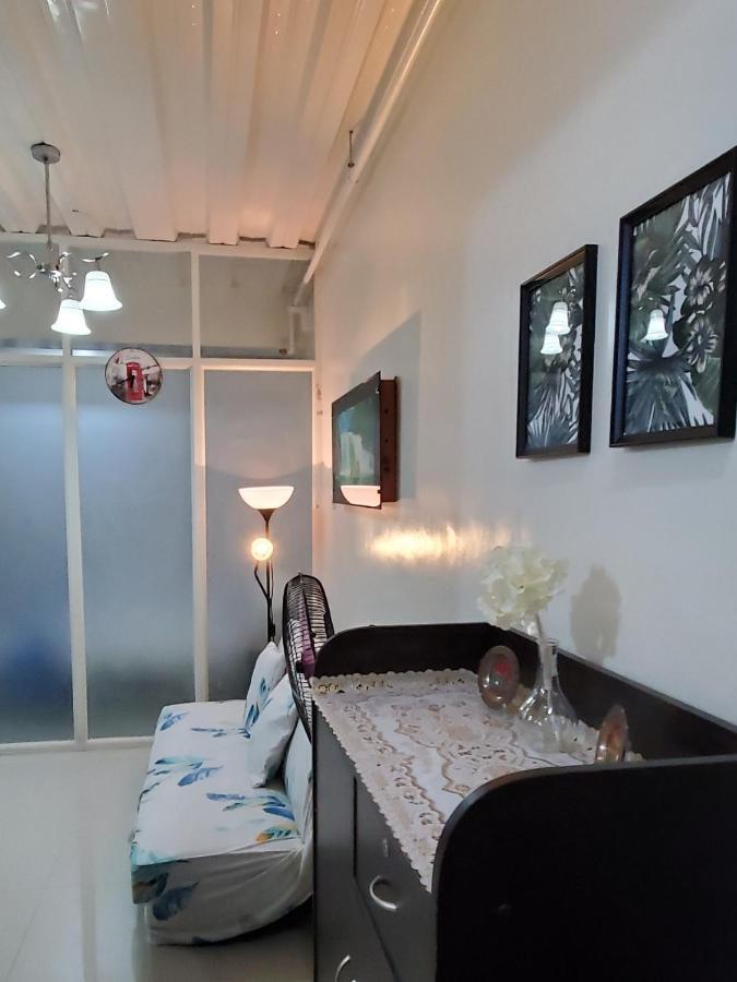 Jen'S Paranaque City Apartment Манила Экстерьер фото